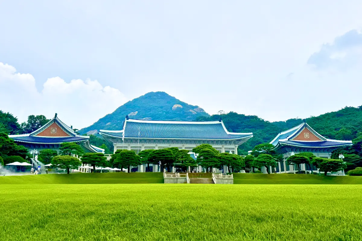 Tour Hàn Quốc 5N4Đ đón đông đầu mùa – chiêm ngưỡng Nhà Xanh (Blue House) phủ Tổng thống Hàn Quốc